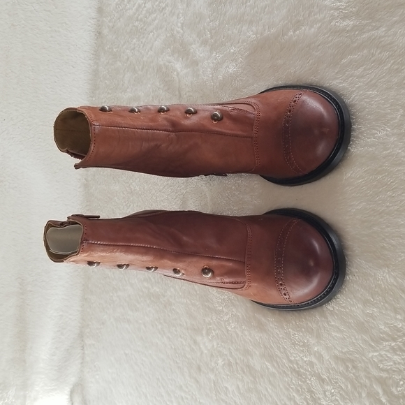 New, Never Worn, John Fluevog boots, size 6 - Picture 1 of 10